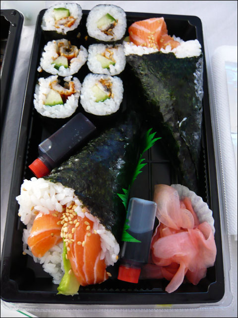 Sushi BÃ¢, temaki saumon avocat et maki anguille